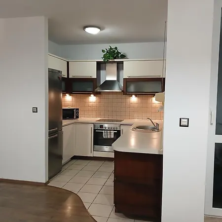 Lesny Zakatek شقة